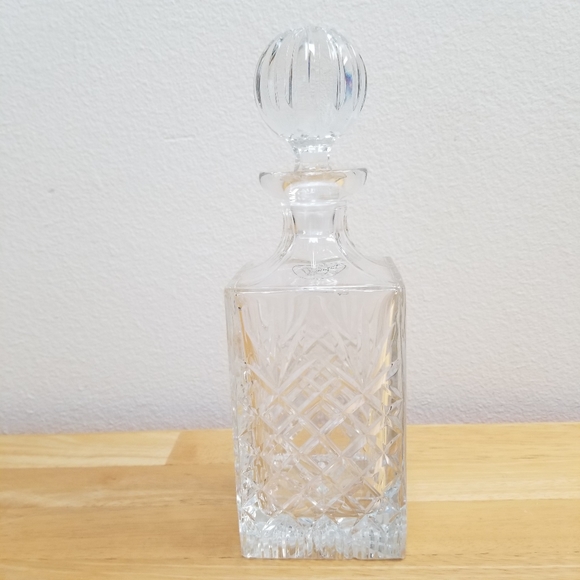 #10037 Vintage Taunton Crystal Engraved Decanter - Picture 6 of 11